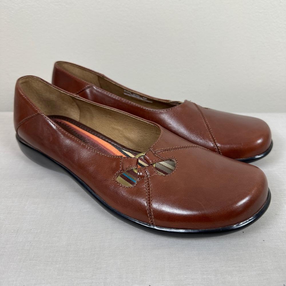 Clarks Brown Leather Slip-On Flats with Striped Bow Accent - Picture 2 of 7